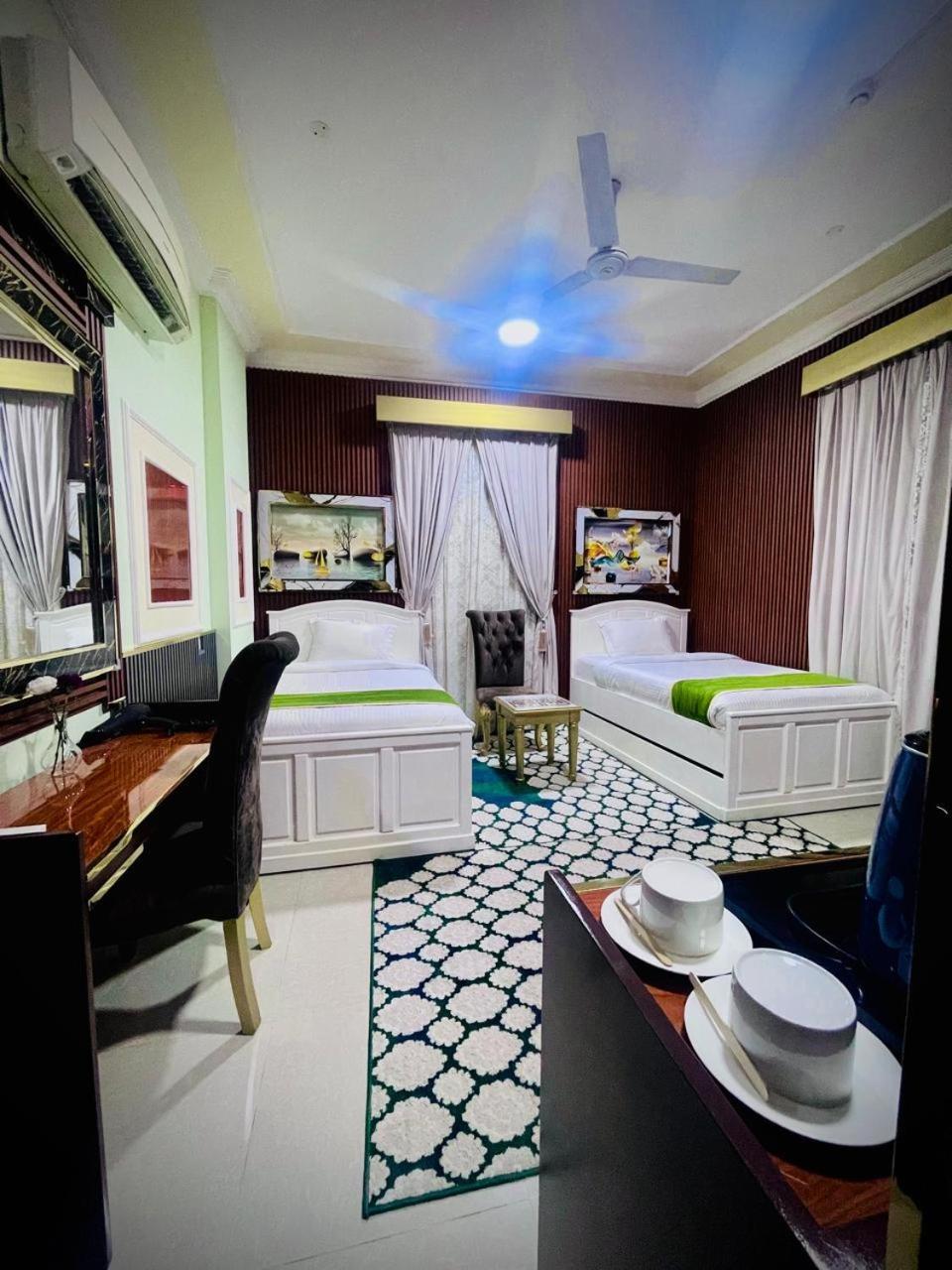Arkan Al Barzah Hotel Apartment เซอ ภายนอก รูปภาพ